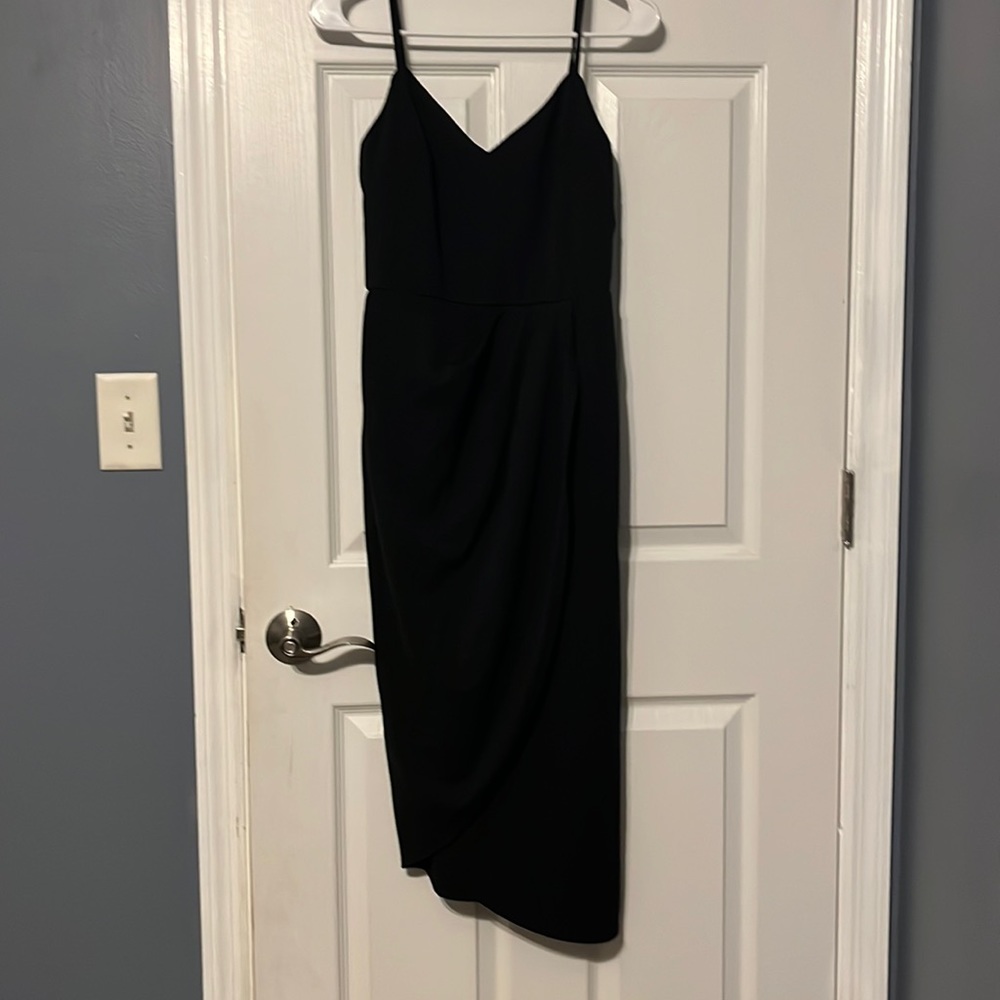 Beautiful cocktail dress. Only worn once